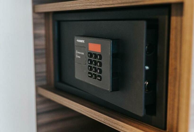 标准间, Restaurant Adria Stuben Brühl