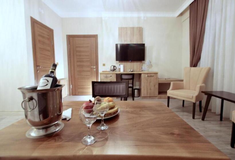 Suite with Terrace, Butterfly Butik