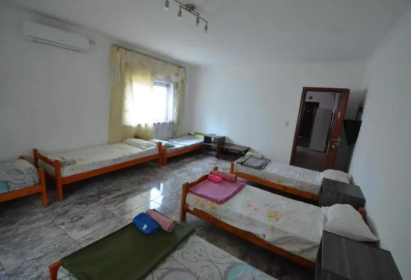 ルームシェアのワンベッド, Hostel Aeropuerto Ezeiza 10 Minutos De Aeropuerto