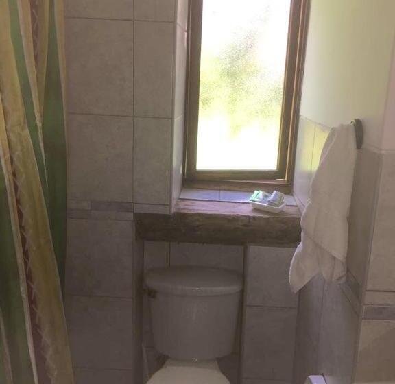 חדר סטנדרט יחיד, Karina Wasi