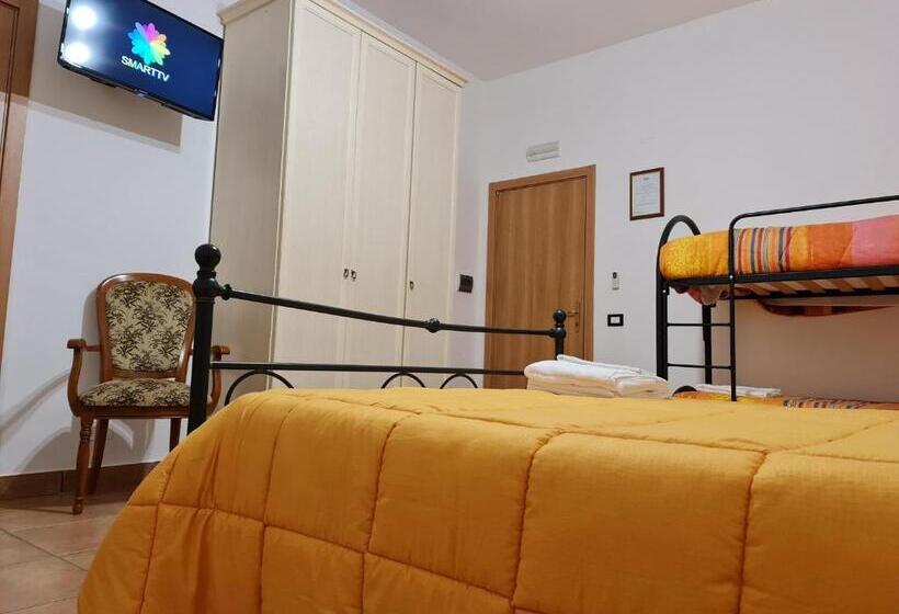 غرفة قياسية رباعية مطلة على الحديقة, Casale Rurale