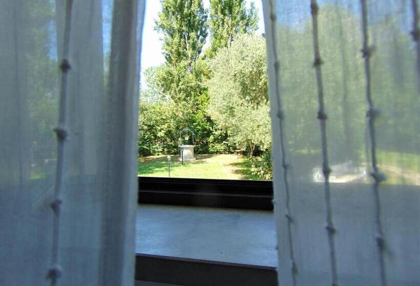 غرفة عائلية, Casale Rurale