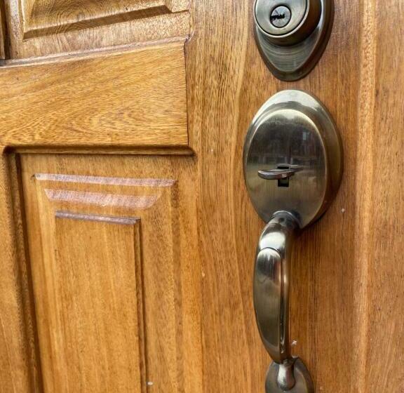 标准间, Palomino Sunrise