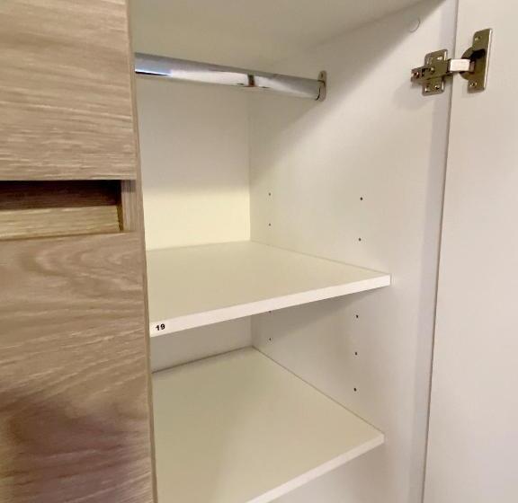 标准间, Palomino Sunrise