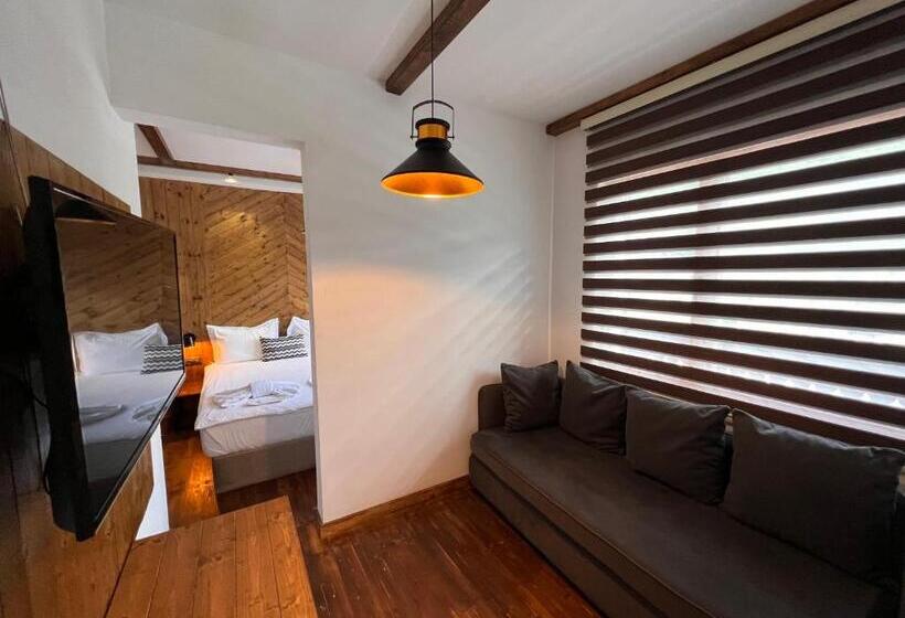 سوییت جونیور, Mia S Favorite