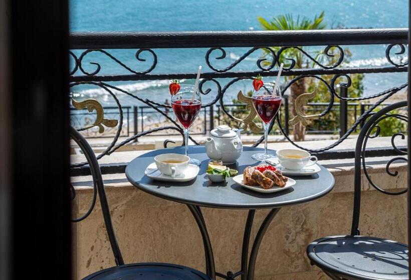 شقة غرفة واحدة مطلة على البحر, Onyx Beach Residence   Free Parking & Beach Access