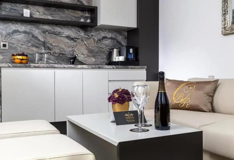 آپارتمان 1 خوابه با چشم‌انداز دریا, Onyx Beach Residence   Free Parking & Beach Access