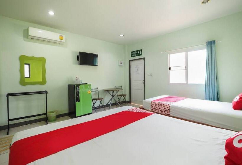 디럭스 트리플 룸, Oyo Kradangnga Resort