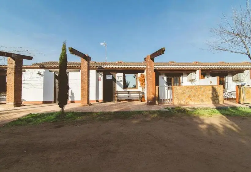 اتاق استاندارد, El Pueblo De Leo