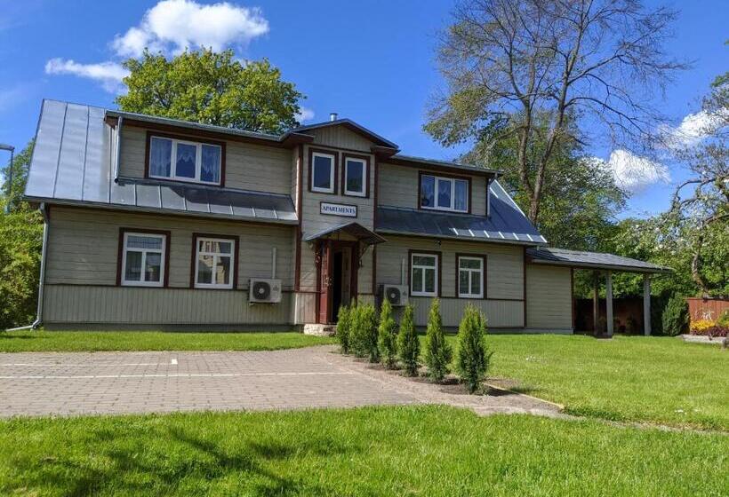 اتاق دوبلکس, Apartment 1