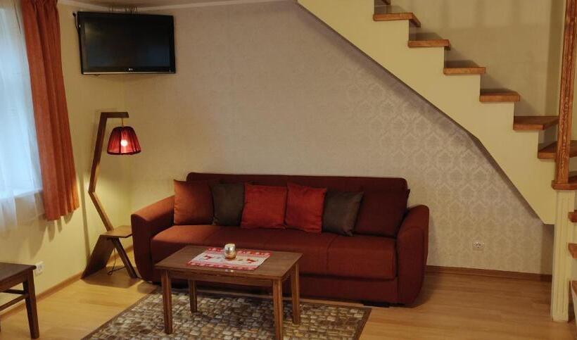 اتاق دوبلکس, Apartment 1
