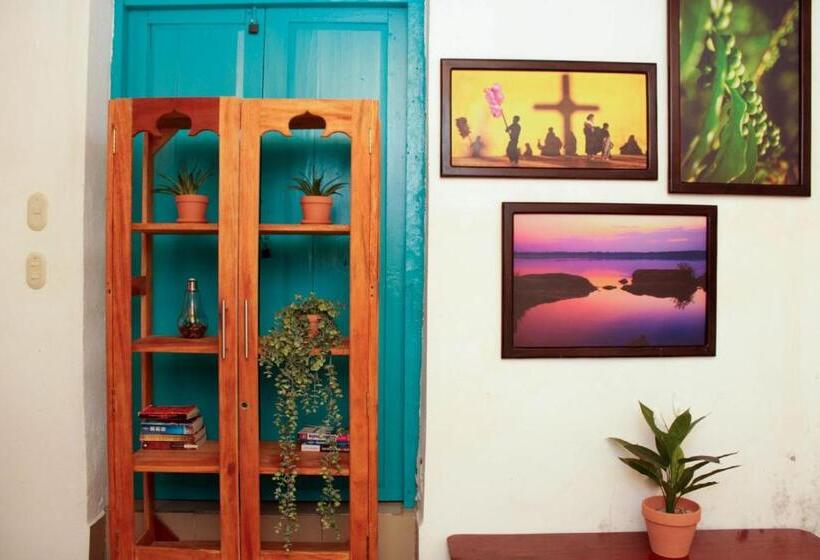 اتاق اکونومی, Los Amigos Hostel