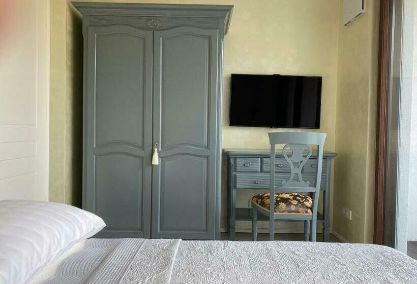 آپارتمان 1 خوابه با چشمانداز, Villa Collina Verde