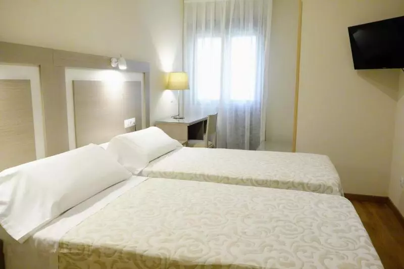 4 Bett Standardzimmer, Hostal Toledo