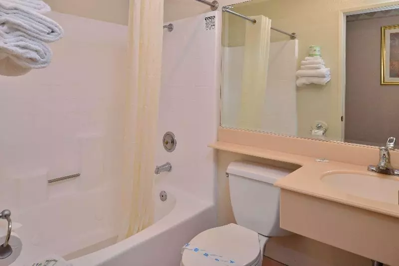 4 Bett Standardzimmer, Hostal Toledo