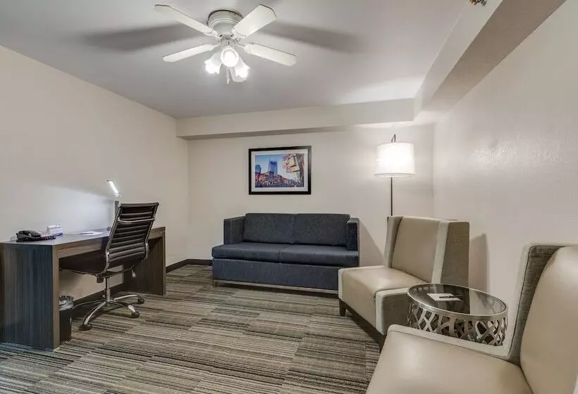 سوییت, Alexis Inn And Suites