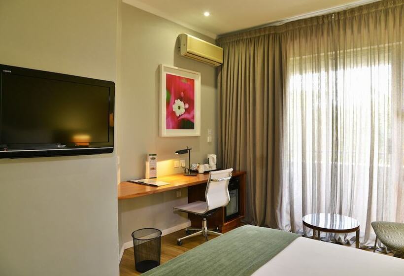 디럭스 룸, Cresta Lodge Harare