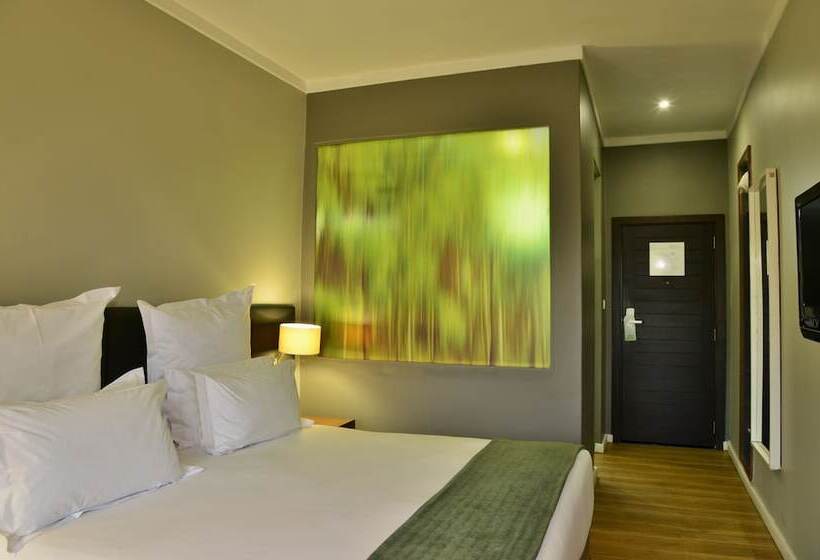 디럭스 룸, Cresta Lodge Harare