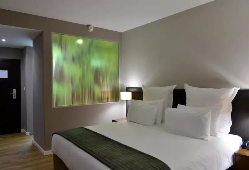 اتاق لوکس, Cresta Lodge Harare