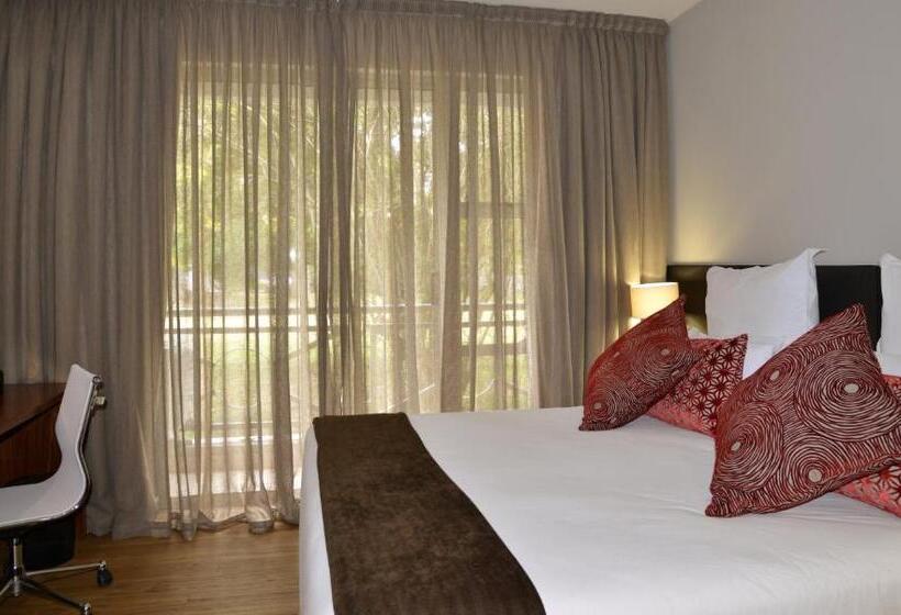 스위트, Cresta Lodge Harare