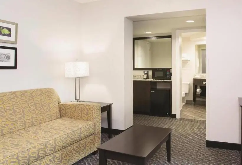 キングサイズベッドのスイートルーム, La Quinta By Wyndham Denver Englewood Tech Center
