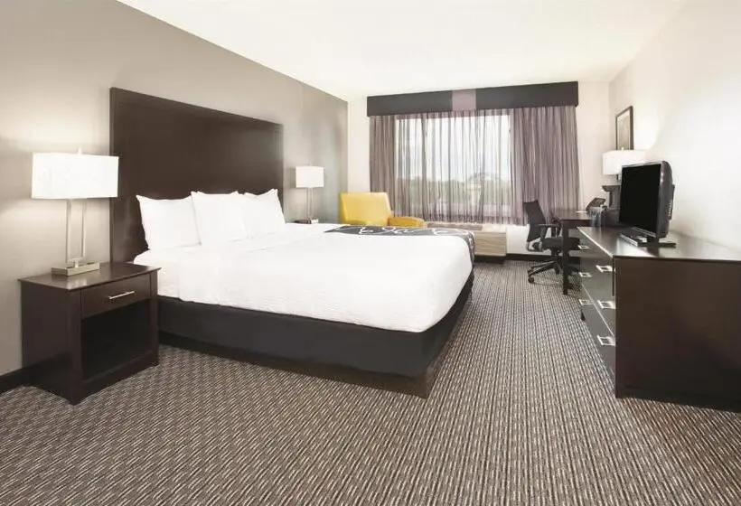 キングサイズベッドのスタンダードルーム, La Quinta By Wyndham Denver Englewood Tech Center