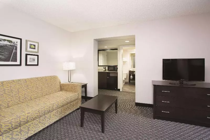 キングサイズベッドのスイートルーム, La Quinta By Wyndham Denver Englewood Tech Center