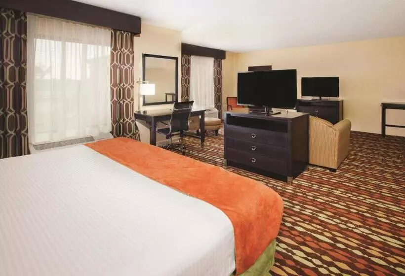 اتاق استاندارد با تخت بزرگ, La Quinta By Wyndham Florence