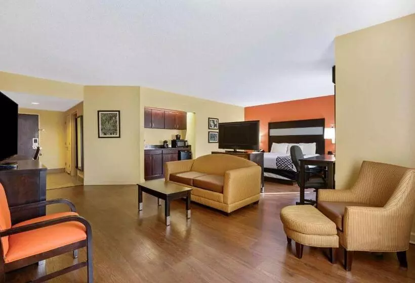 اتاق لوکس خانوادگی, La Quinta By Wyndham Florence