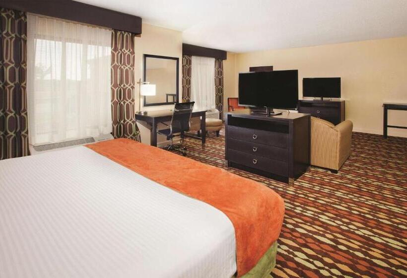 Семейный Номер Deluxe, La Quinta By Wyndham Florence