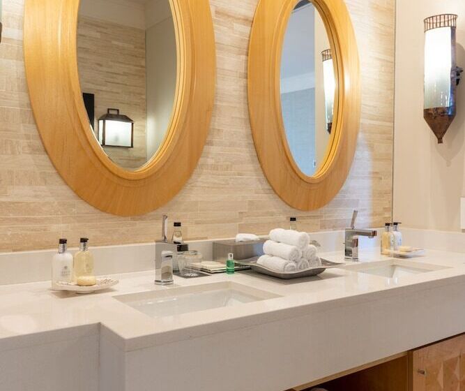 Президентский Люкс, Saxon Hotel, Villas & Spa