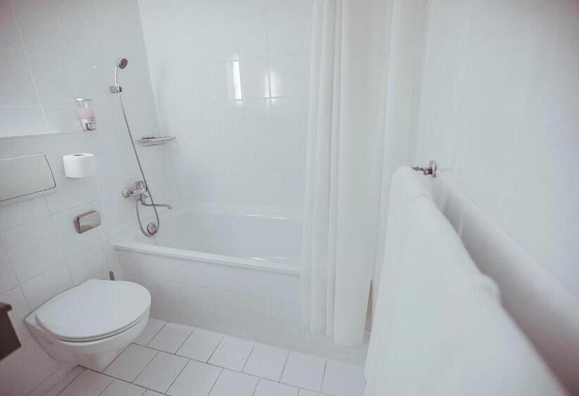 اتاق راحتی, Shodlik Palace