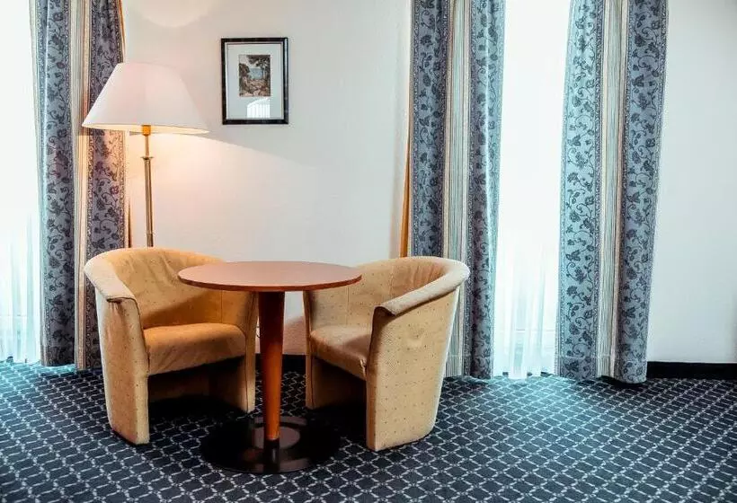 Comfort-huone, Shodlik Palace