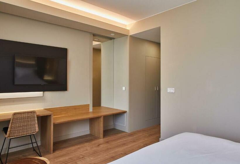 Семейный Номер, Silken Reino De Aragon