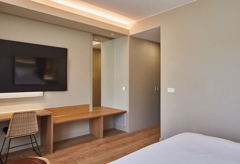 Семейный Номер, Silken Reino De Aragon