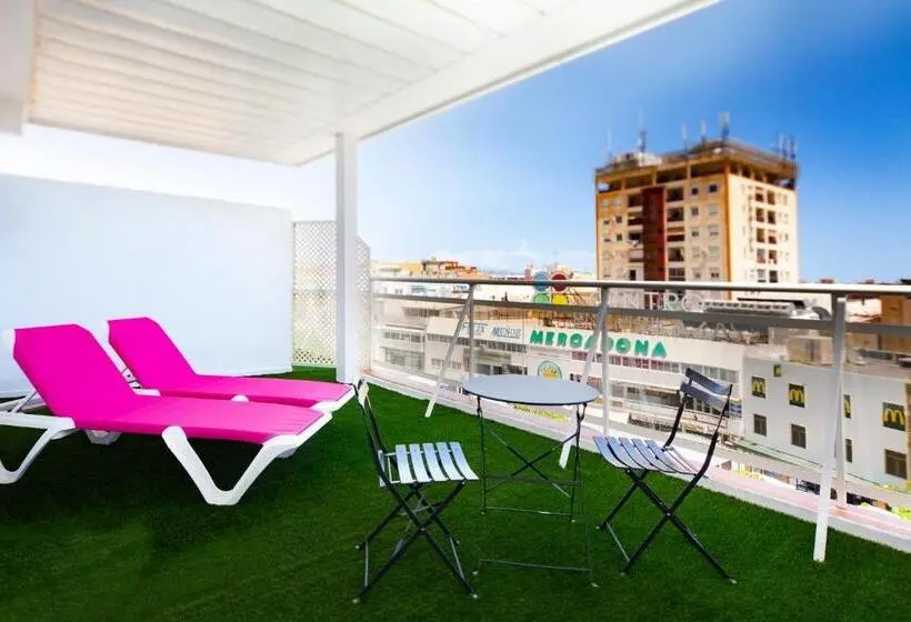 اتاق سوپریور با چشم‌انداز شهر, Sireno Torremolinos