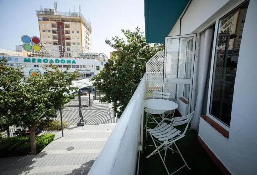 اتاق استاندارد با چشم‌انداز شهر, Sireno Torremolinos