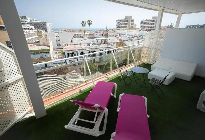 اتاق سوپریور با چشم‌انداز شهر, Sireno Torremolinos