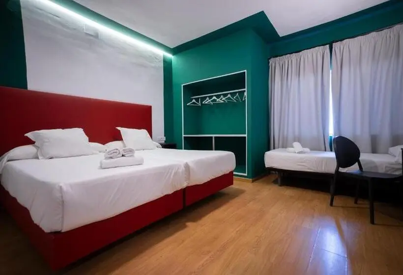 Economy Triple Room, Sireno Torremolinos