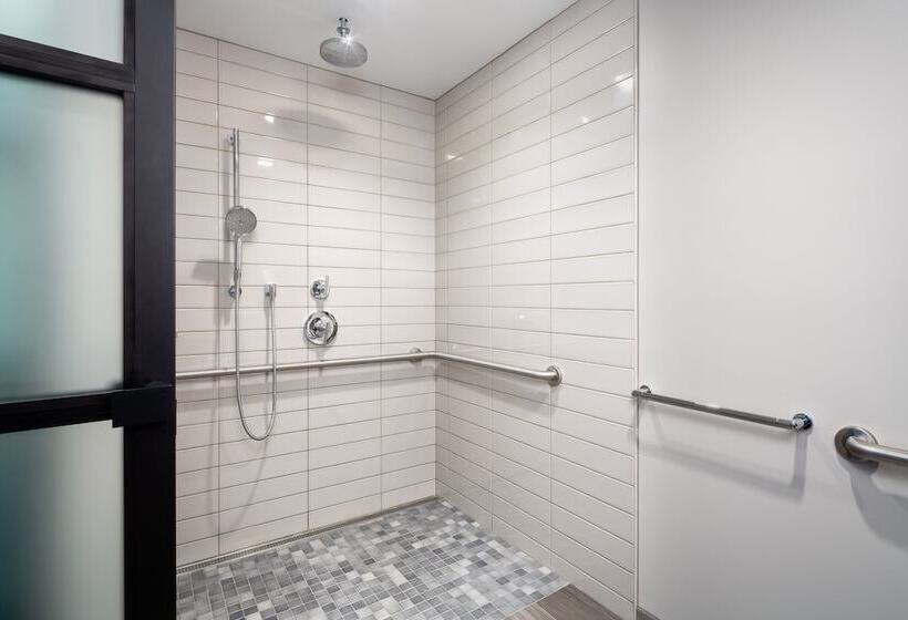 클럽 스위트, The Windsor Suites Philadelphia