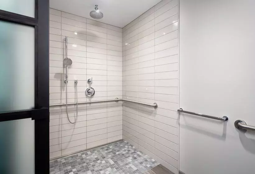 اتاق کلاب, The Windsor Suites Philadelphia