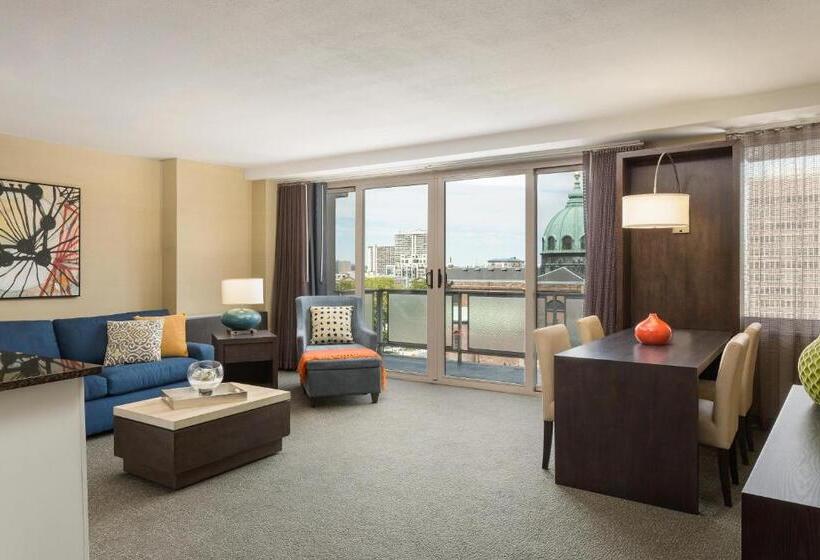 스위트 킹사이즈 침대, The Windsor Suites Philadelphia