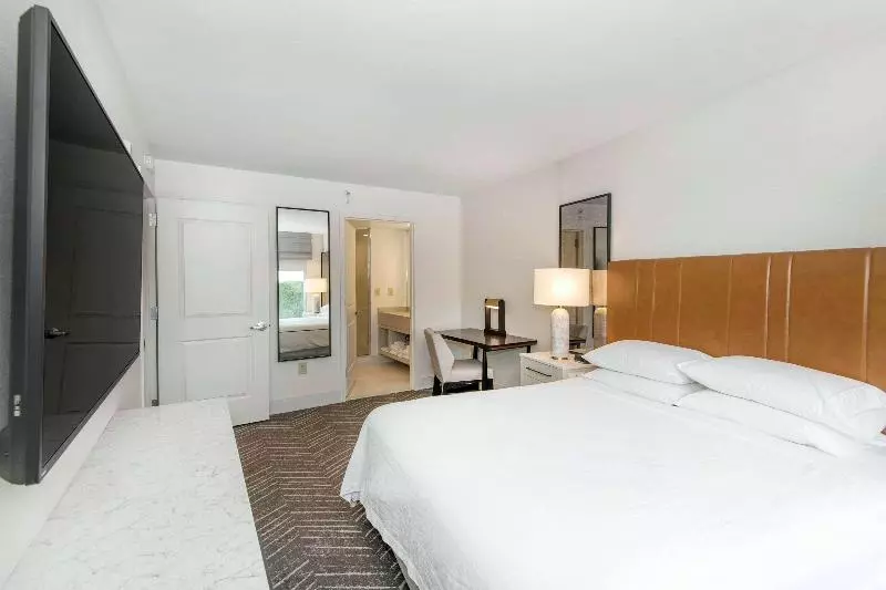 استودیوی لوکس, The Windsor Suites Philadelphia