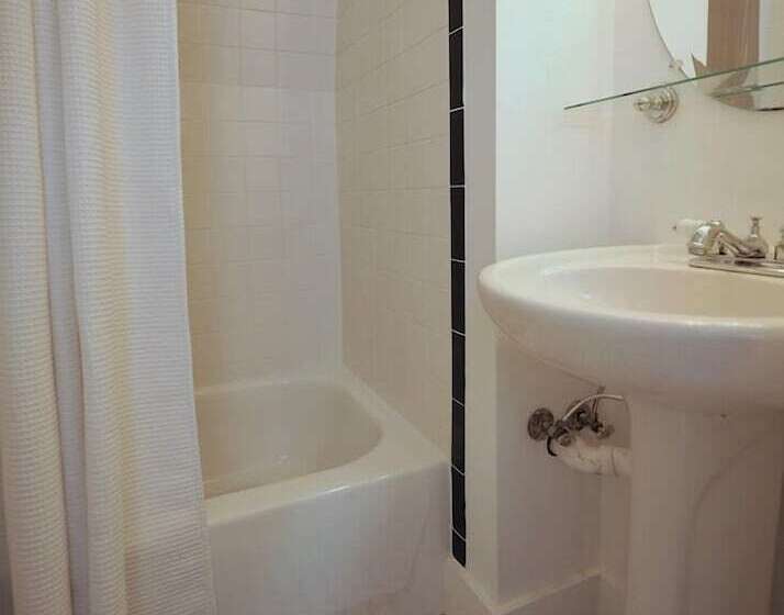 1间卧室的房子, Yankee Peddler Inn