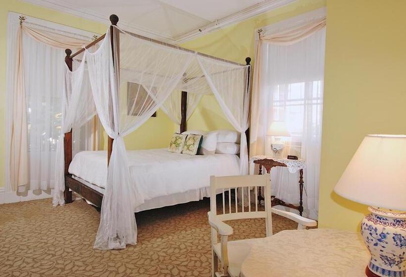 スーペリアールーム, Yankee Peddler Inn