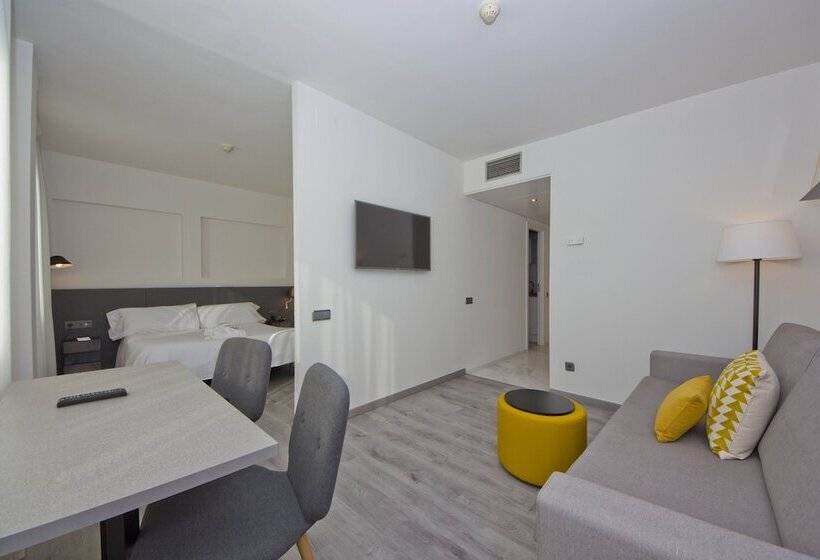 Семейный Номер, Aparthotel Atenea Valles