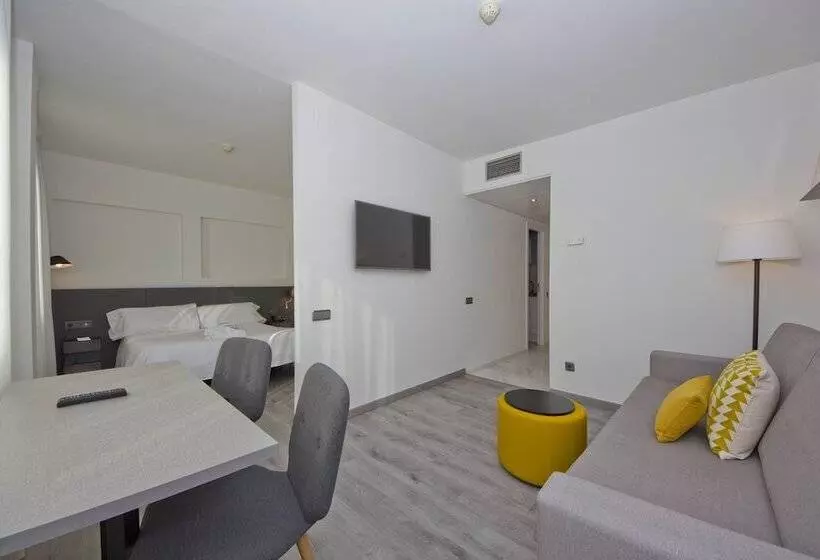اتاق پنجتخته استاندارد, Aparthotel Atenea Valles
