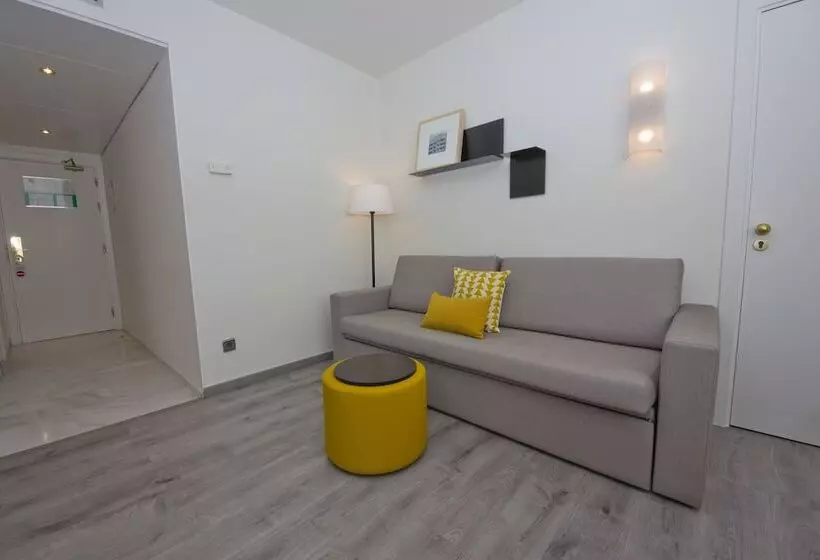 اتاق پنجتخته استاندارد, Aparthotel Atenea Valles