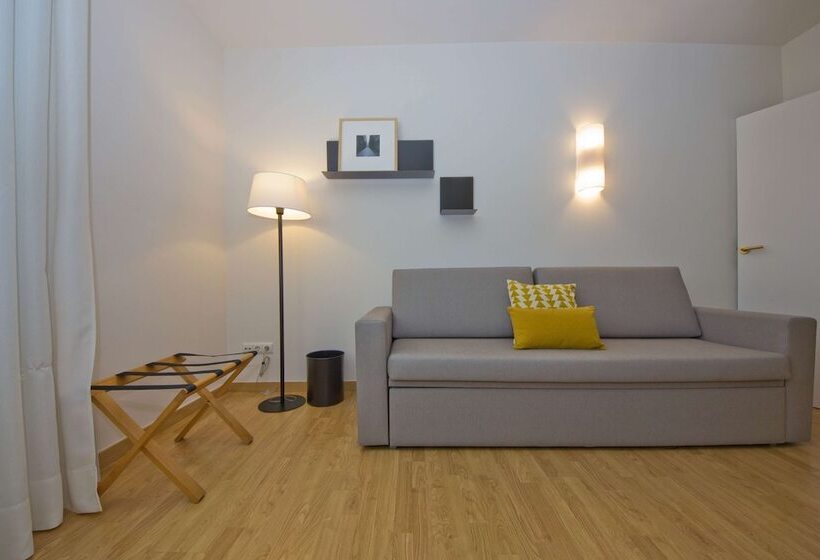 Семейный Номер, Aparthotel Atenea Valles