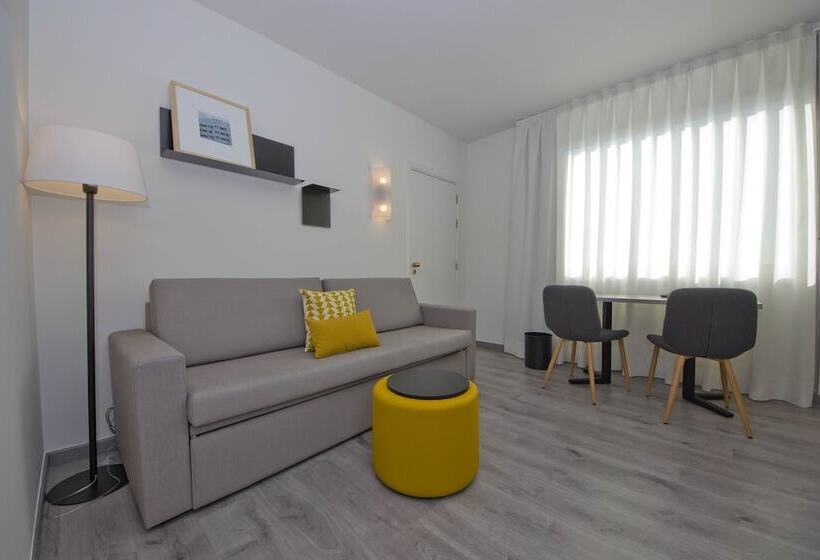Номер Стандарт, Aparthotel Atenea Valles
